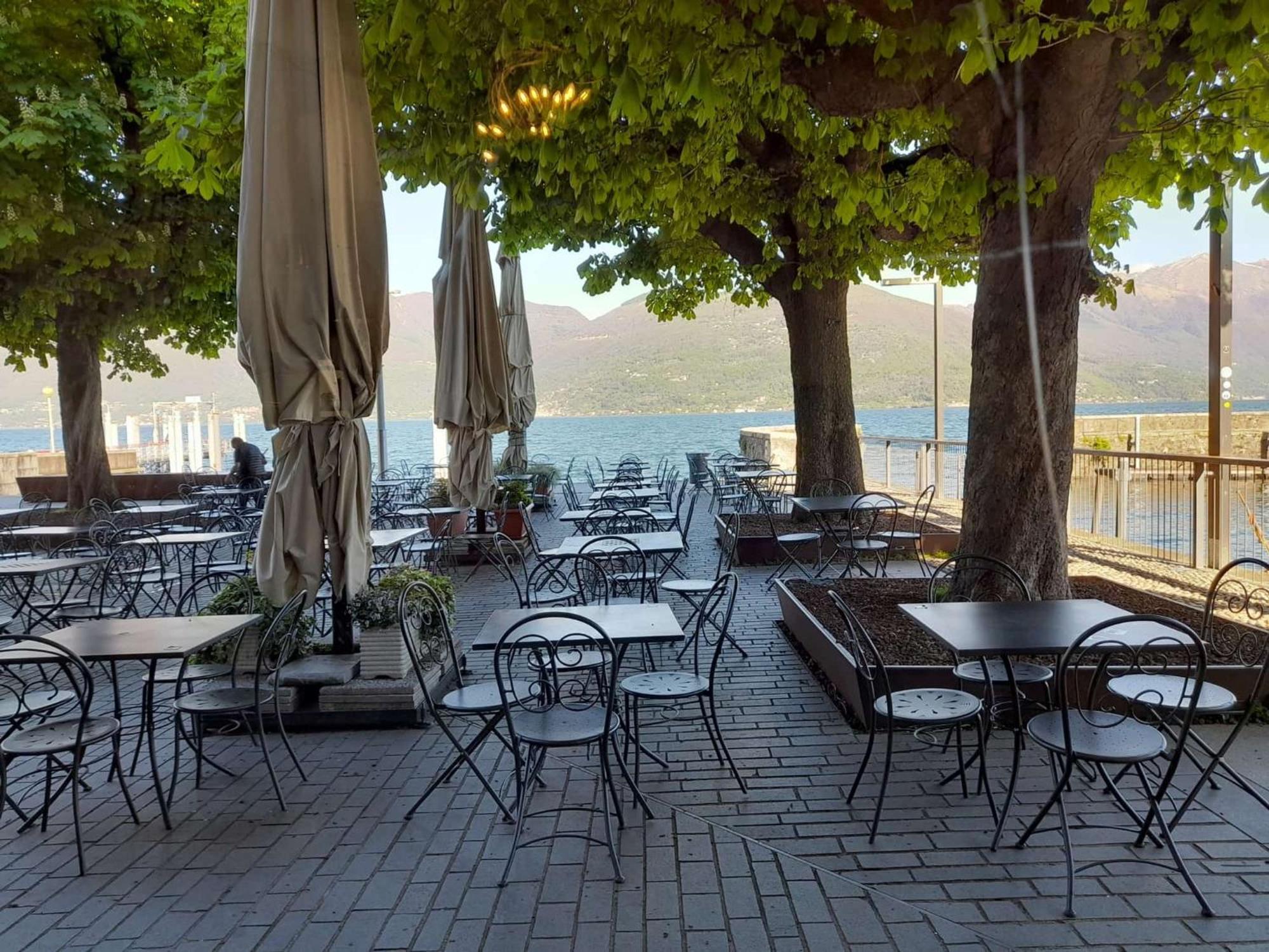Marco Apartment - Holiday Apartment Luino Buitenkant foto